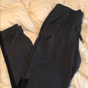 Under armor jogging pants